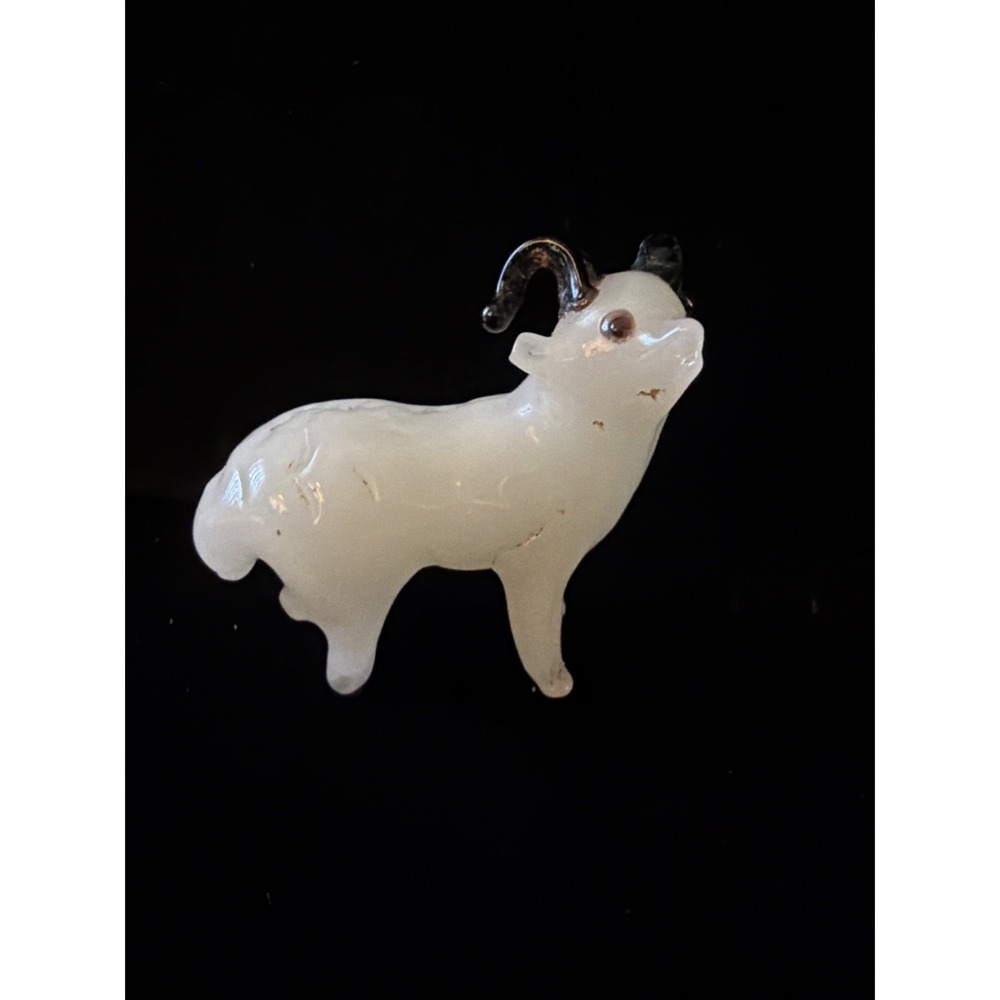 Chinese yellow glass vintage Art Deco oriental antique cow / bull figurine